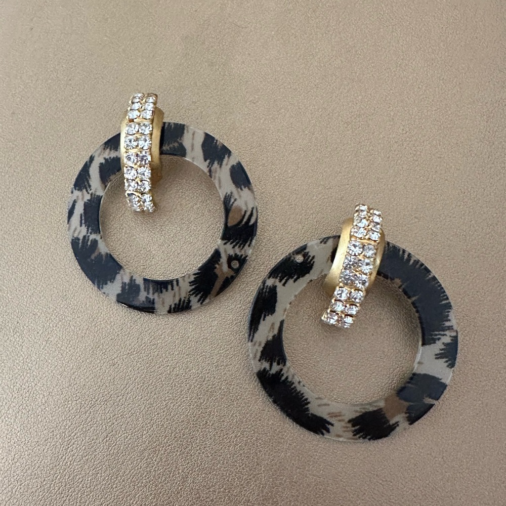 Chic Animal Print Earrings with Gold Detail